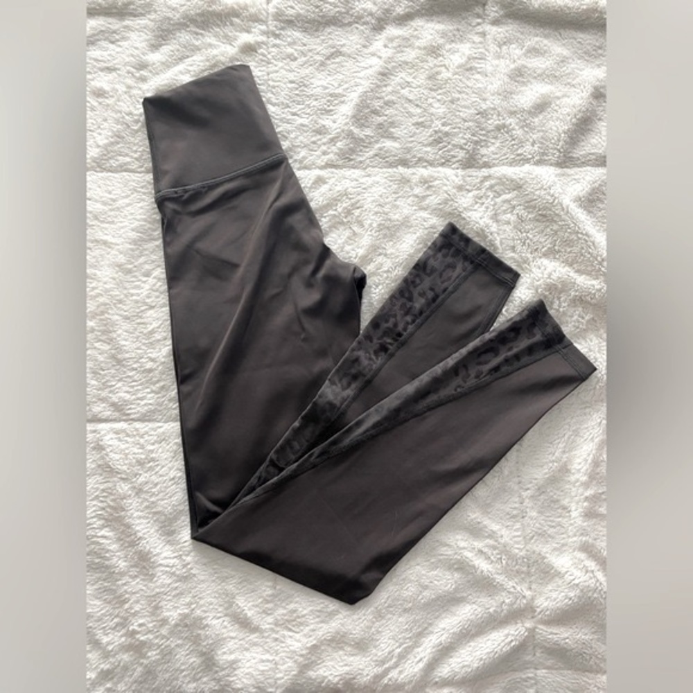 Women’s High-rise Brown Aerie Offline Leggings with Leopard Print on Mesh Detail